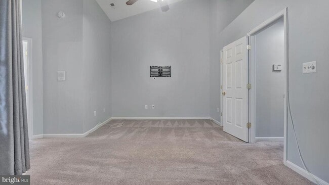 Building Photo - 2453 Cheyenne Dr