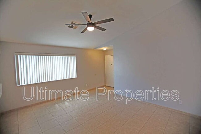 Building Photo - 3232 W Lone Cactus Dr