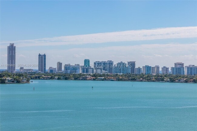 Building Photo - 7601 E Treasure Dr