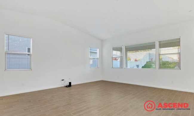 Building Photo - Beautiful 3-Bedroom Home in desired Highgate Community with Pool & Full Appliances!