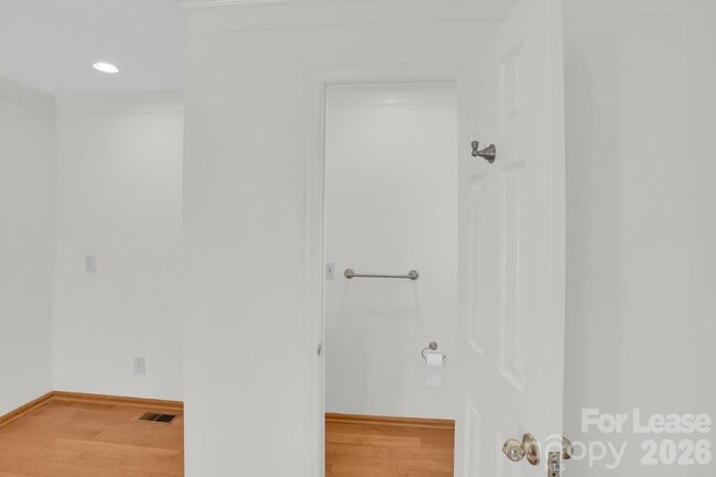 Building Photo - 408 Wilby Dr