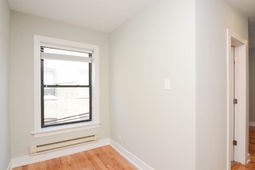 Building Photo - 2915 N Mildred Ave
