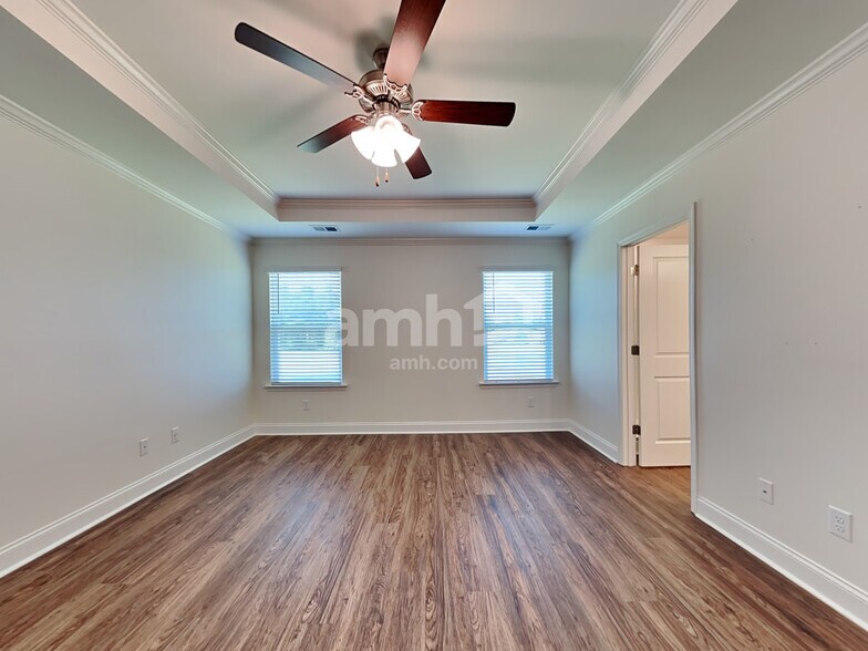 Building Photo - 314 Azore Way