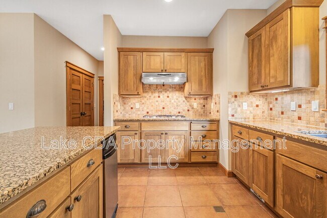 Building Photo - 3270 N Waterwood Ln
