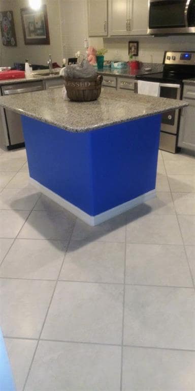 Building Photo - 5338 Fallen Leaf Dr