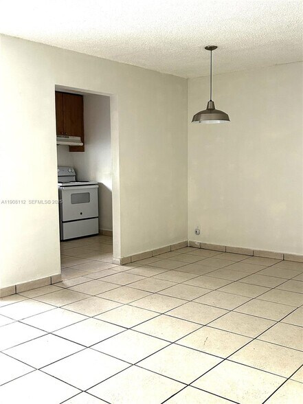 Building Photo - 16909 N Bay Rd