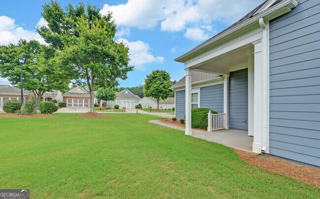 Building Photo - 6218 Azalea Way