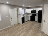 Building Photo - 1514 Delbert Rd