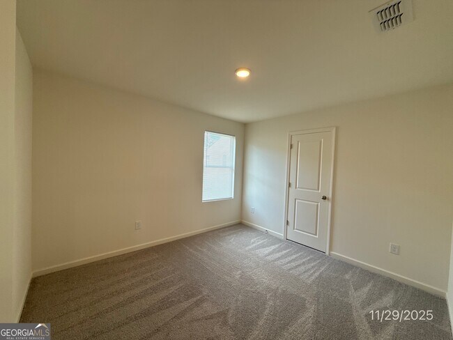 Building Photo - 148 Flowering Cherry St