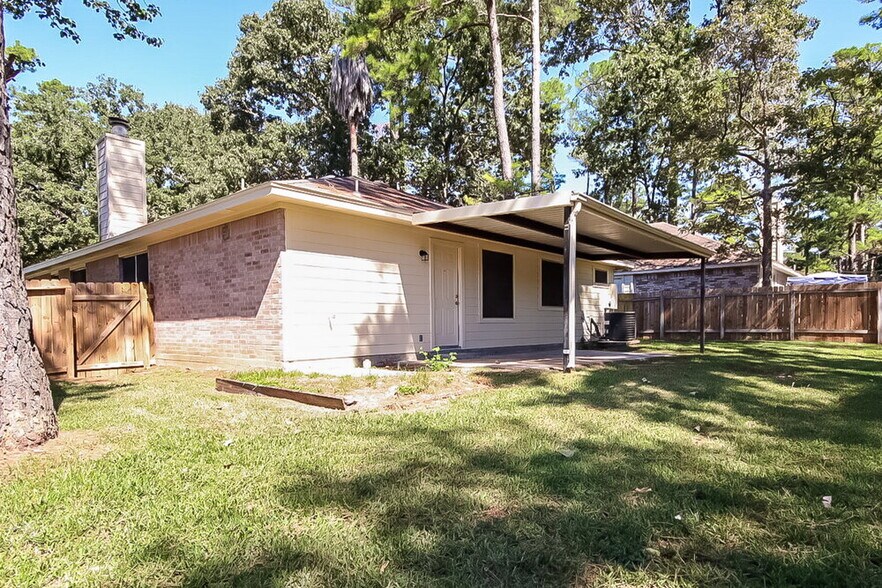 Building Photo - 10471 Twin Circles Dr