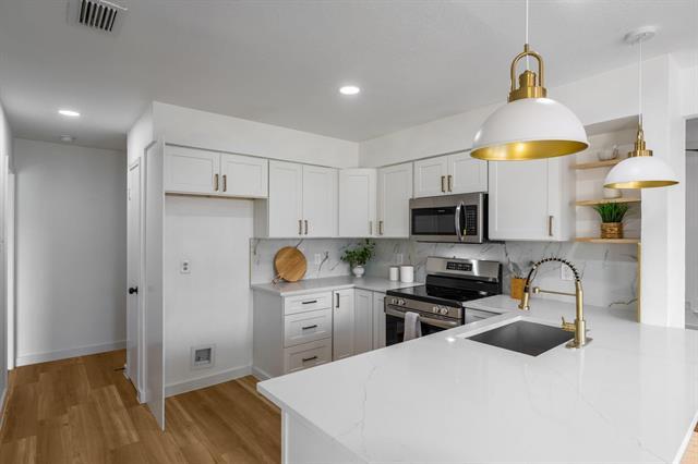 Building Photo - 306 Bardfield Ave