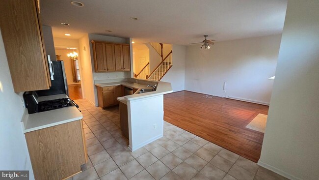 Building Photo - 7007 Courtyard Way