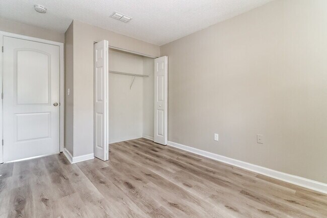 Building Photo - 12219 Hidden Brook Dr