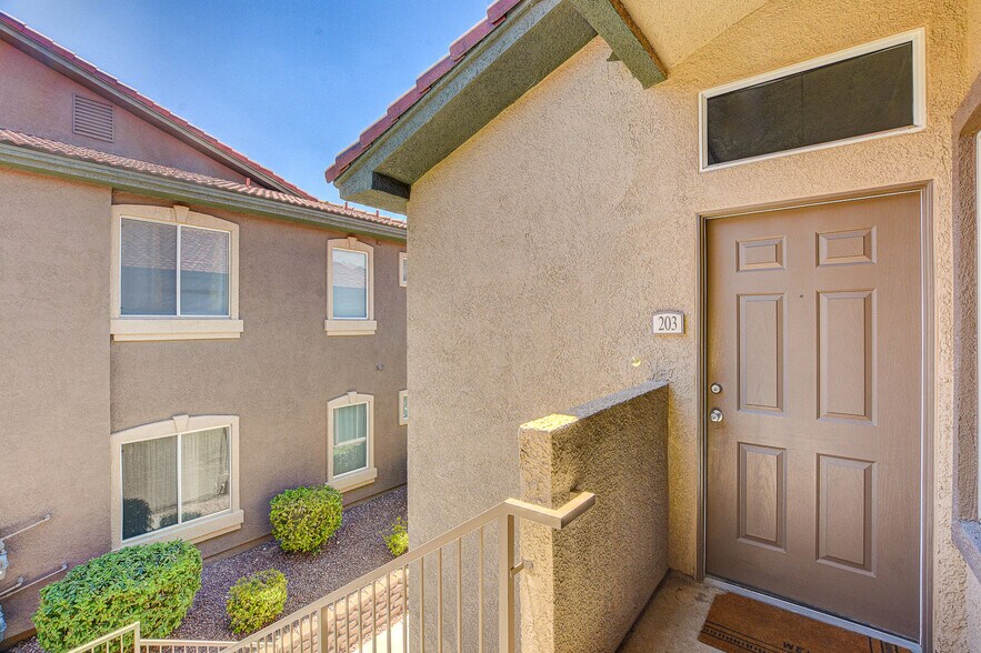 Building Photo - 3351 Indian Shadow St