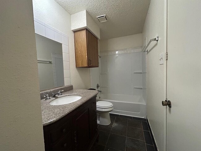 Building Photo - 5927 Kevin Kelly Pl