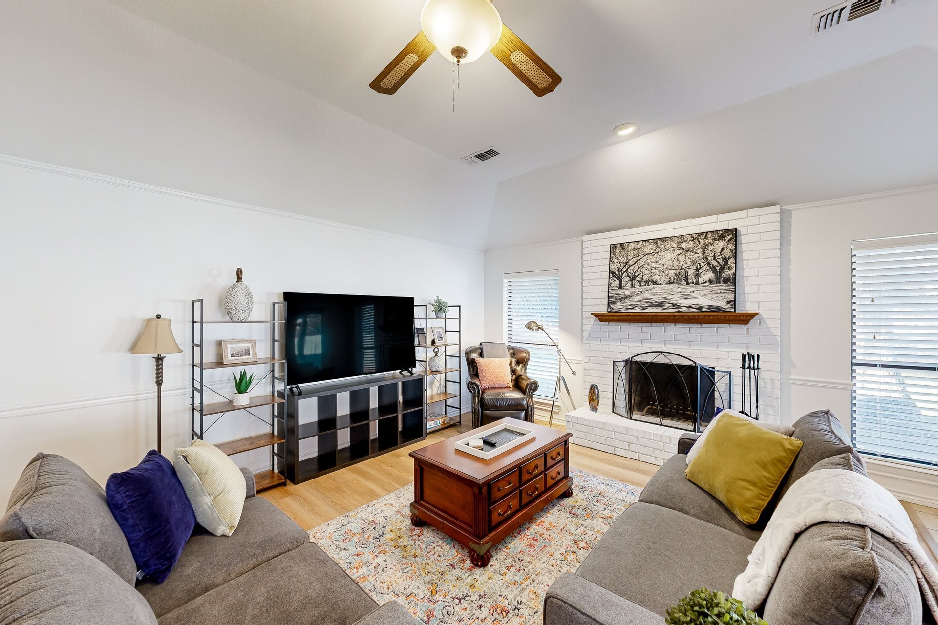 Building Photo - 941 Lakeridge Dr