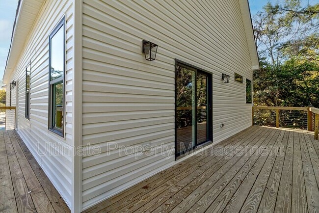 Building Photo - 213 Myrtle Ave