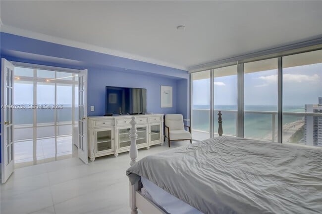 Building Photo - 1830 S Ocean Dr