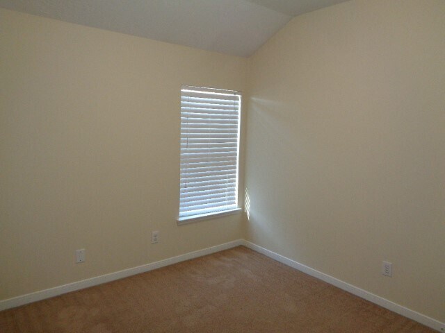 Building Photo - 30034 Saw Oaks Dr