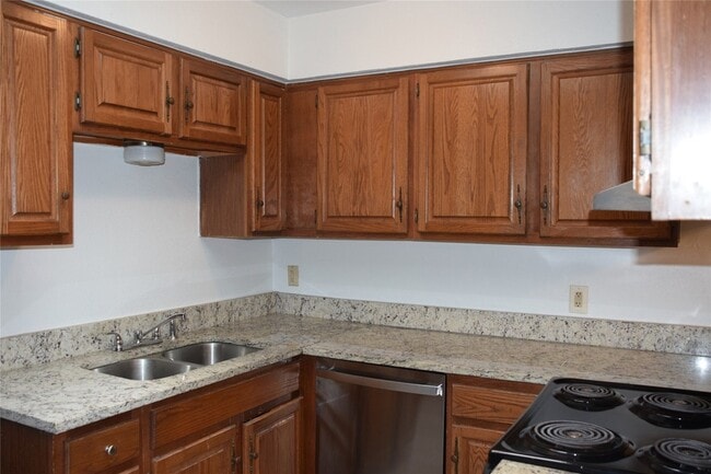 Building Photo - 1233 Fairhaven Dr