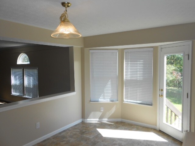 Building Photo - 486 Zoar Street