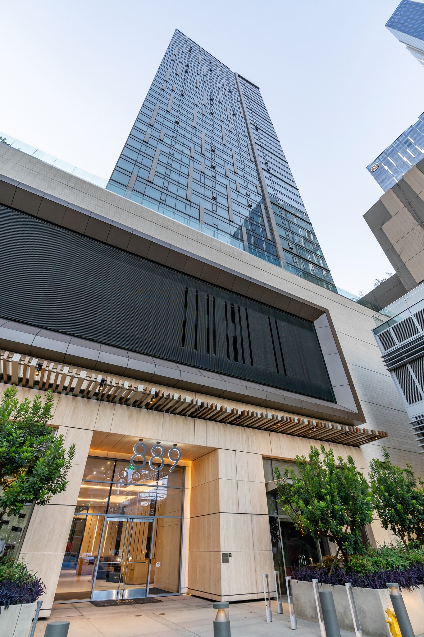 Building Photo - 889 Francisco St