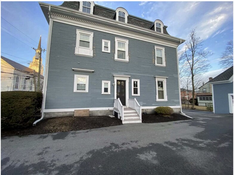 Building Photo - 14 Church Ave