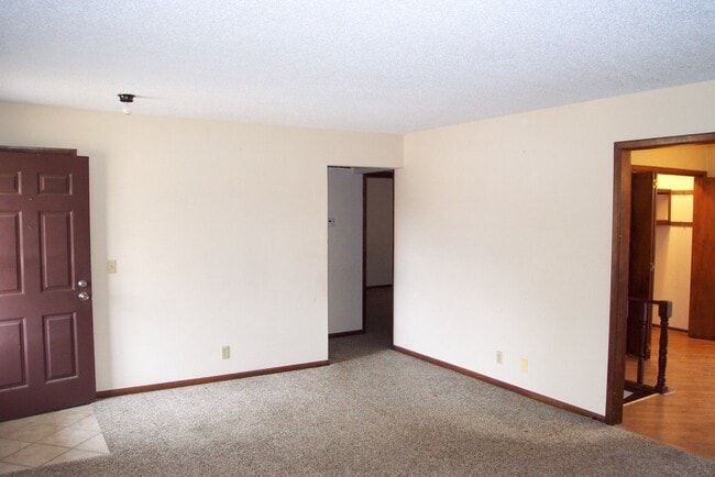Building Photo - 437-439 N. Countryside Ct. Andover