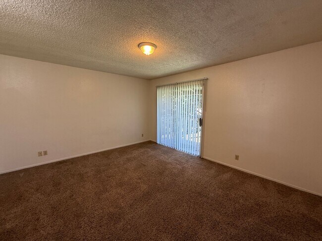 Building Photo - Large Two Story Condo with Two Car Detache...