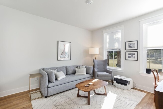 Building Photo - 1515 Martel St