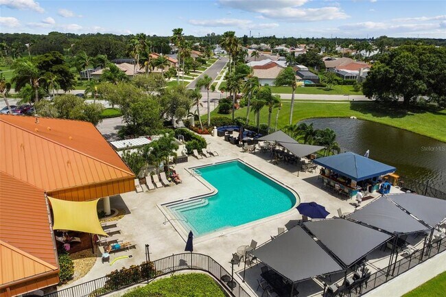 Building Photo - 4327 Murfield Dr E