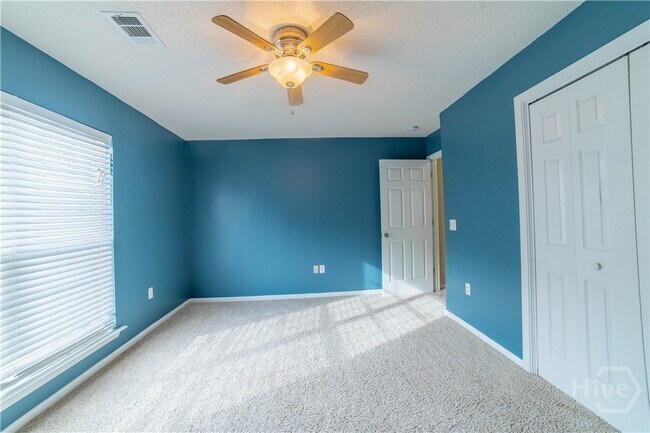 Building Photo - 422 Copper Creek Cir