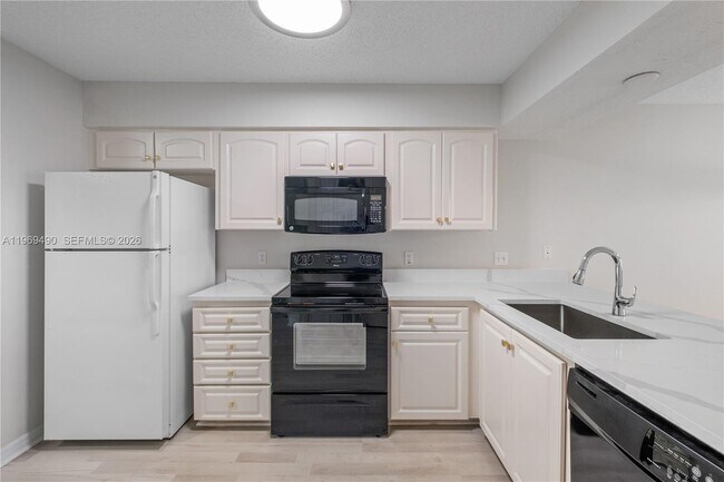 Building Photo - 3930 Leeward Passage Ct