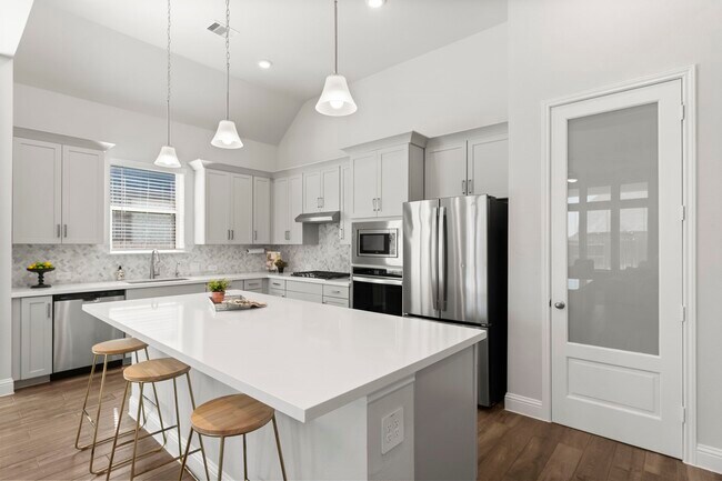 Building Photo - 15949 Hayes Mkt Lp