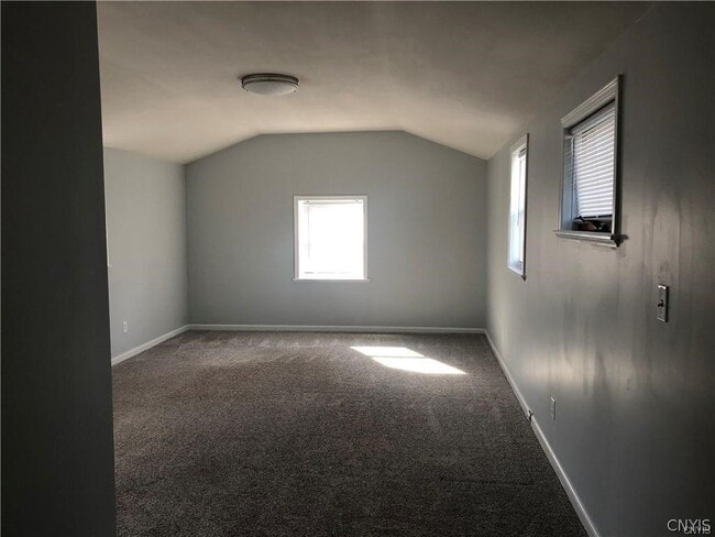 Building Photo - 947 Wadsworth St