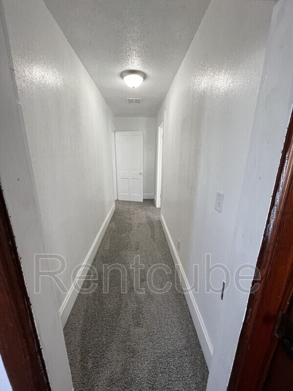Building Photo - 611 Garfield Ave