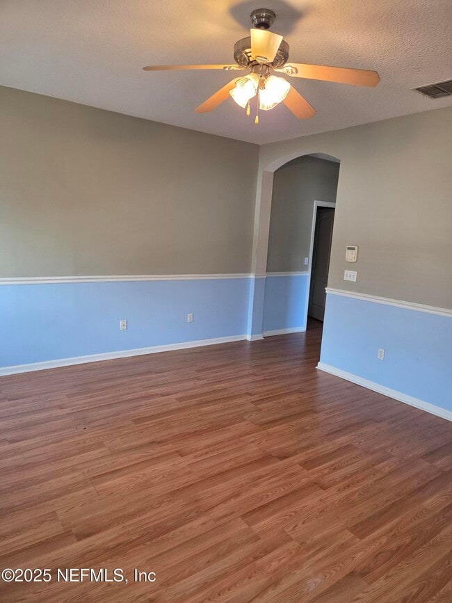 Building Photo - 1042 Drakefeather Dr