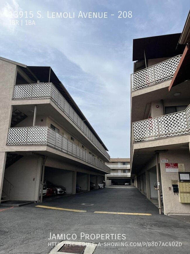 Building Photo - 13915 S Lemoli Ave