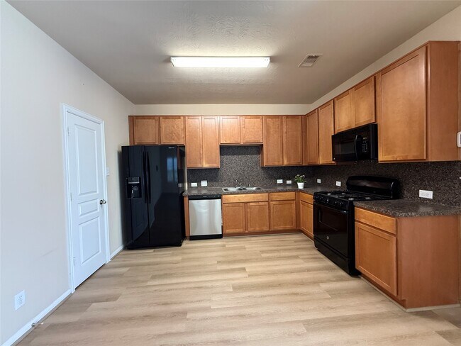 Building Photo - 8206 Malago Point Dr