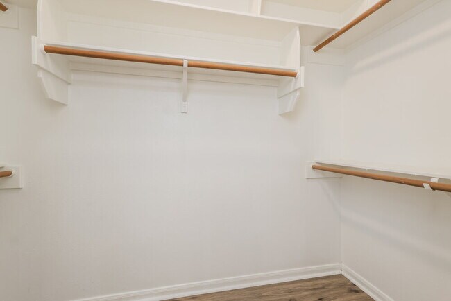 Building Photo - 1729 Fay Dr