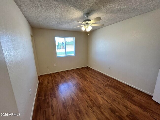 Building Photo - 3147 E Edgewood Ave
