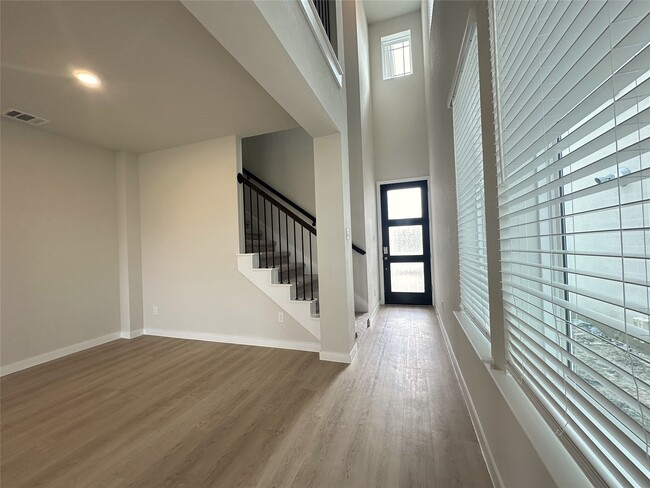 Building Photo - 2974 Pk Hl Ln