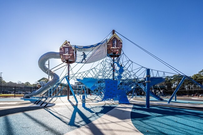 Building Photo - 2019 Lake Creek Dr