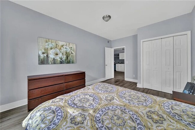 Building Photo - Beautifully renovated 3 bedroom, 2 full bathroom in Rock Hill