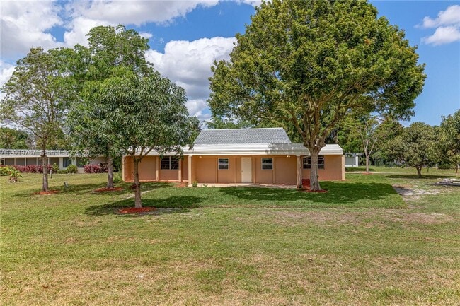 Building Photo - 5201 Yellow Pine Ln