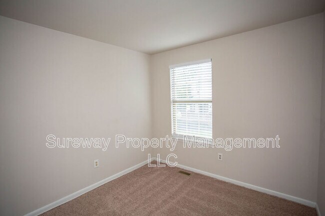 Building Photo - 137 Brent Ct