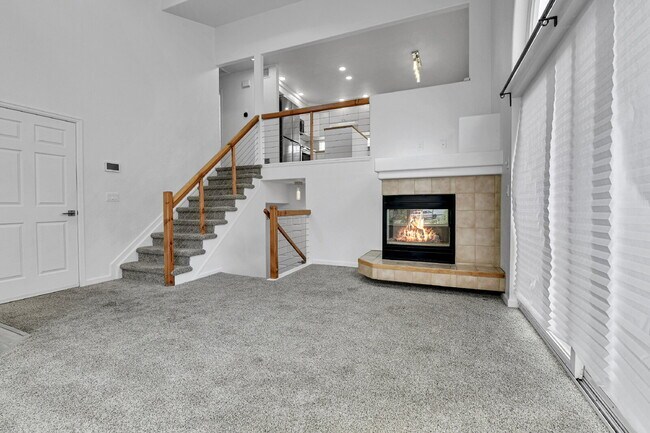 Building Photo - $2,600, 3-bed, 2-bath, located in Denver.