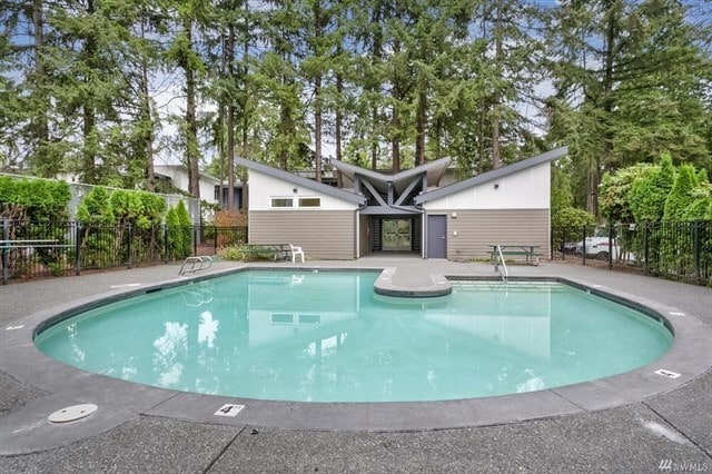 Building Photo - New Remodeled 1 Bed 1 Bath Condo Across fr...