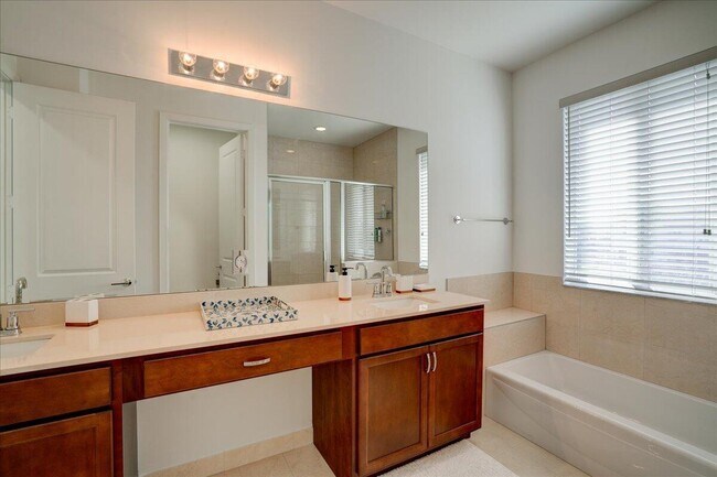Building Photo - 1451 Pioneer Way