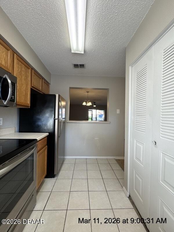 Building Photo - 142 White Fawn Dr